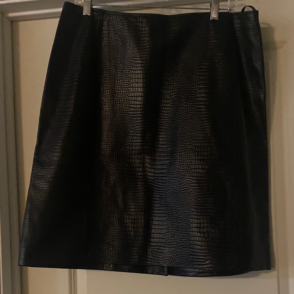 Lauren Ralph Lauren Black Croc Textured Leather Skirt Size 14W